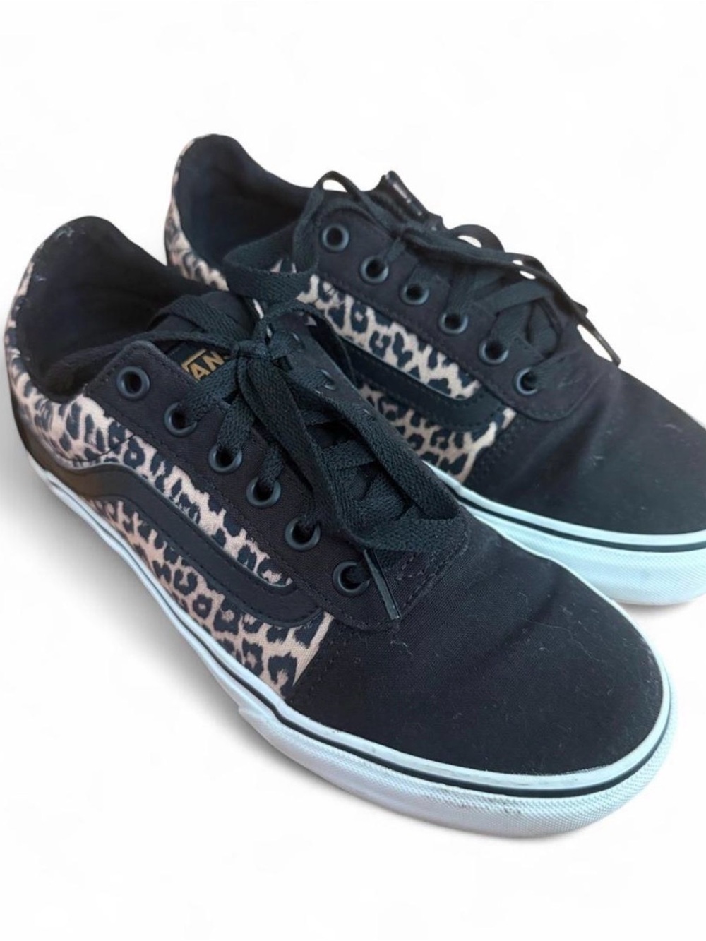 Vans Women's Black and Leopard Print Low-Top Sneakers